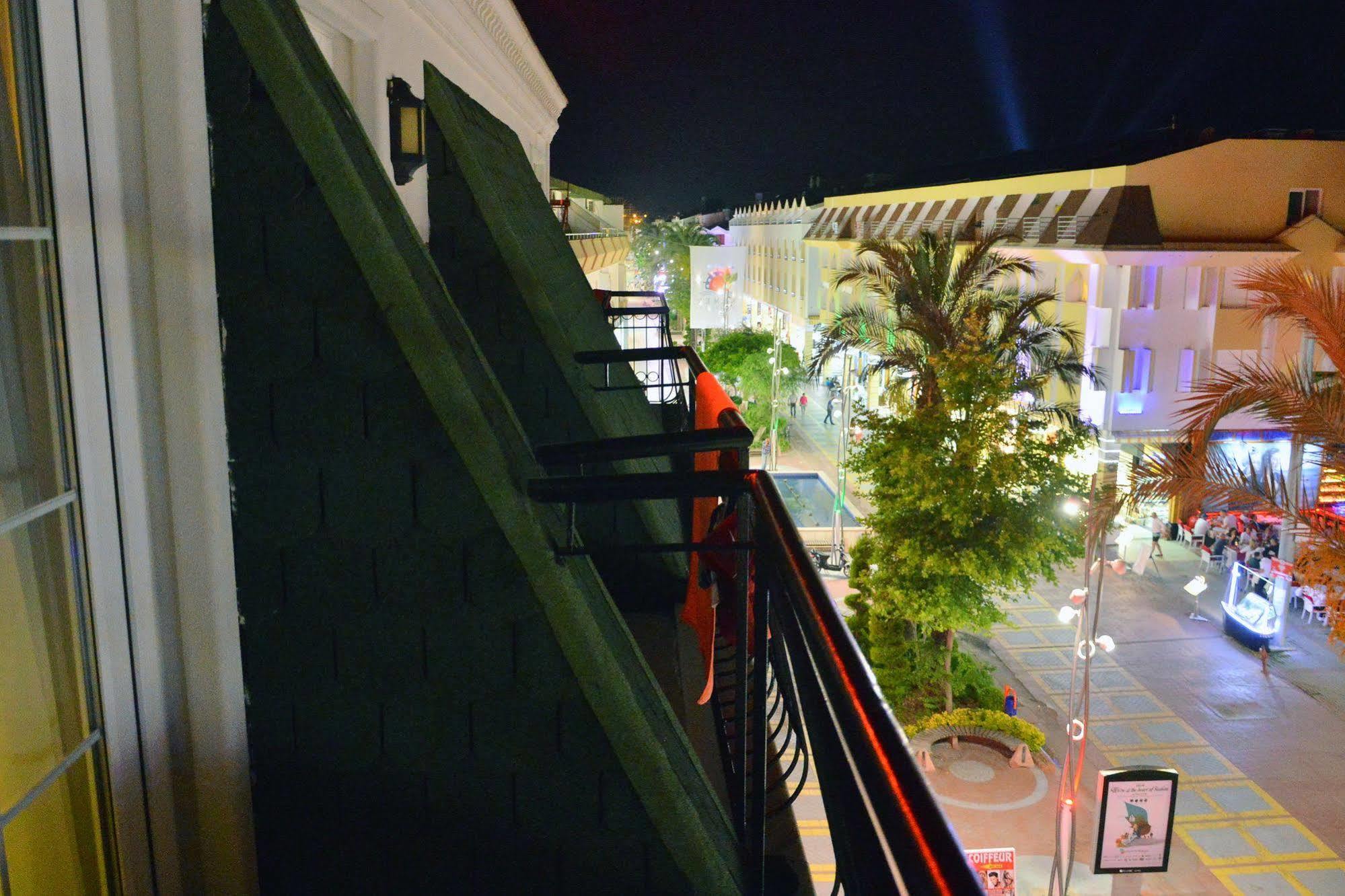 Cekmen Hotel เกเมร์ ภายนอก รูปภาพ